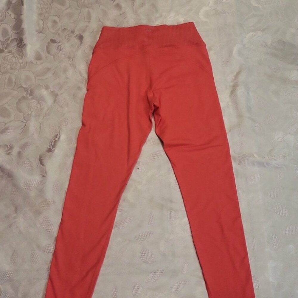 Victoria Secret PINK Ultimate V Leggings and top S - Picture 6 of 12
